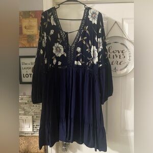 Stunning Floral Navy Dress with Lace Details